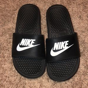 black nike slides
